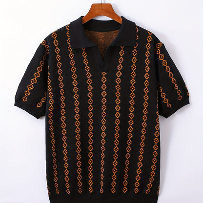 Nahaufnahme des Ausschnitts am Longline-Strickpullover