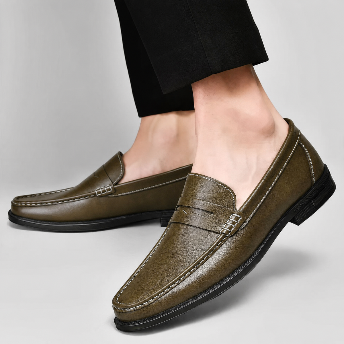 Eleganter Leder-Penny-Loafer als vielseitiger Slip-on-Schuh
