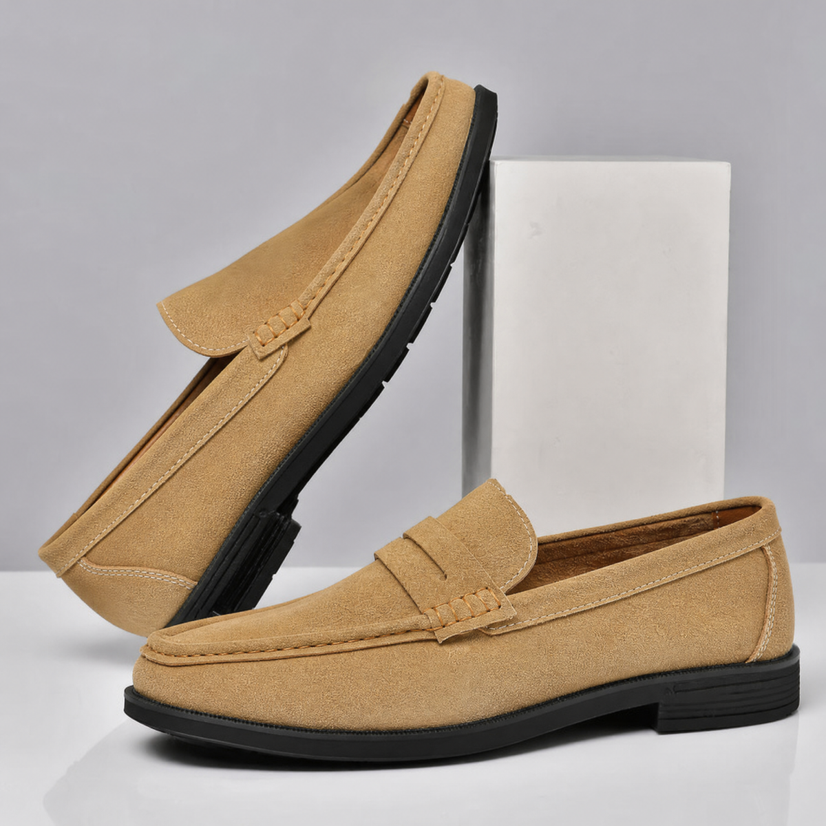 Eleganter Veloursleder-Loafer für Business- und Freizeitlooks