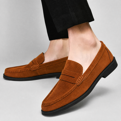 Penny-Loafer aus Veloursleder mit runder Schuhspitze