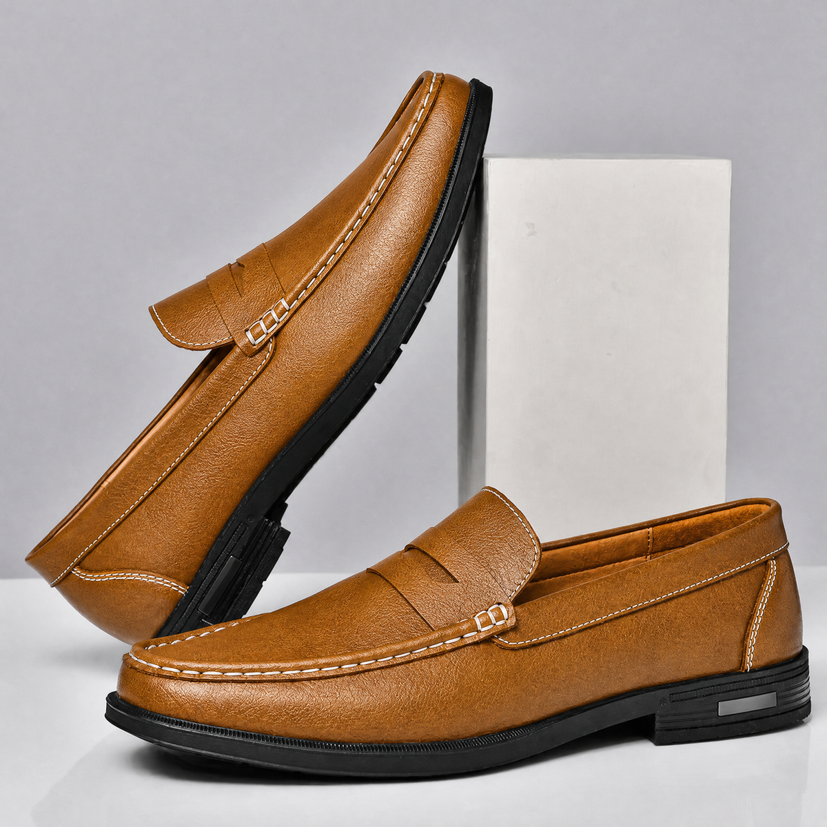 Leder-Penny-Loafer aus der Vogelperspektive