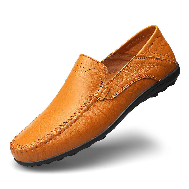 Herren Slipper im Mokassin-Stil mit Slip-on-Design aus der Vorderansicht