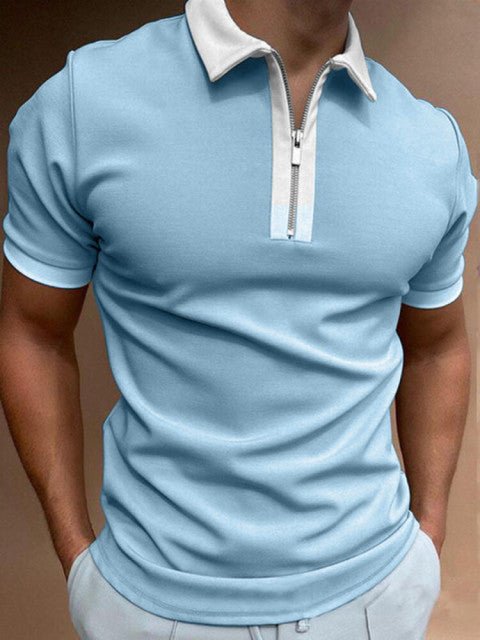 Nahaufnahme der Printdetails am Herren-Poloshirt