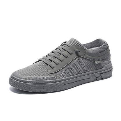 Herren Slip-on Sneaker mit leichter Sohle, schräge Vorderansicht