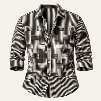 Gestreiftes Herrenhemd locker gestylt für Smart-Casual-Looks