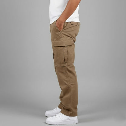 Herren Cargo-Hose mit seitlichen Cargotaschen im Detail