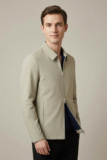 Herrenjacke mit Reißverschluss und praktischen Vordertaschen