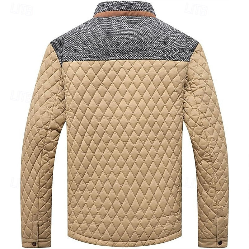 Steppjacke in gerader Passform, Rückansicht