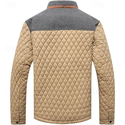 Steppjacke in gerader Passform, Rückansicht