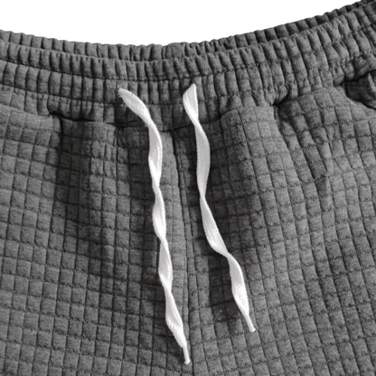 Rückansicht des Herren Sommer-Sets aus Waffelstrick mit relaxed fit