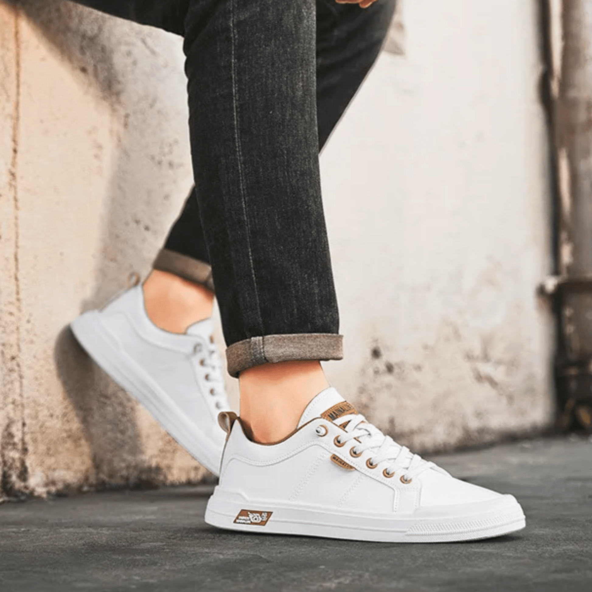 Detailansicht der Schnürung am Ledersneaker