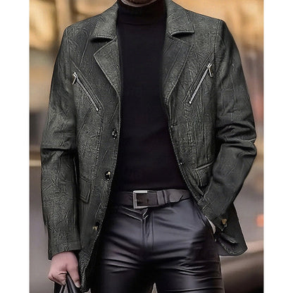 Seitliche Ansicht des Blazers mit klassischem Reverskragen